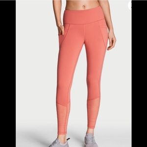VS Sport Knockout Leggings